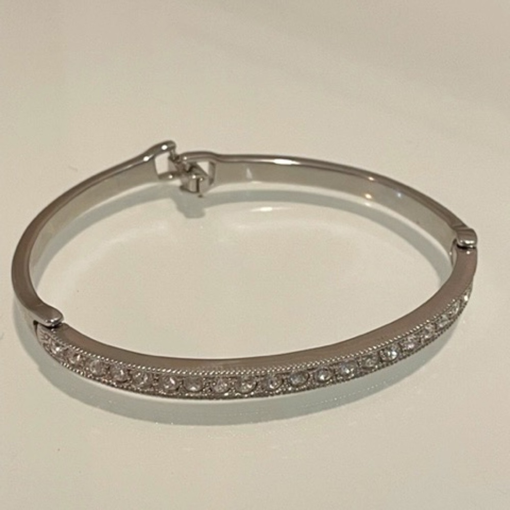 Silver Bangle with Swarovski Crystals